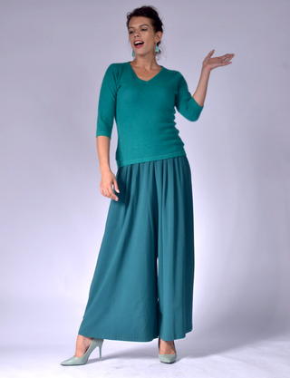 3/4 Sleeved Petite V Neck Clothing