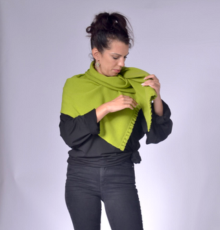 Knit Scarf with Frill Clothing