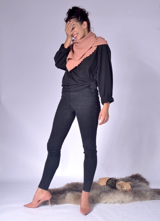 Knit Scarf with Frill Clothing