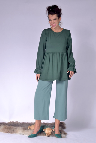 Ladies Top with Elastic Gathering at the Wrists