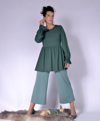 Ladies Top with Elastic Gathering at the Wrists Pine Green / XS