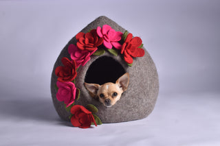 Pointy Top Pet Cave with Flowers