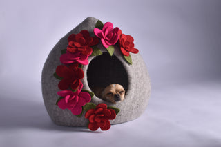 Pointy Top Pet Cave with Flowers