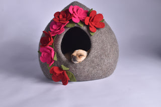 Pointy Top Pet Cave with Flowers