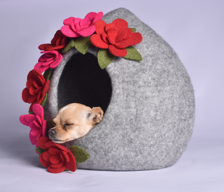 Pointy Top Pet Cave with Flowers