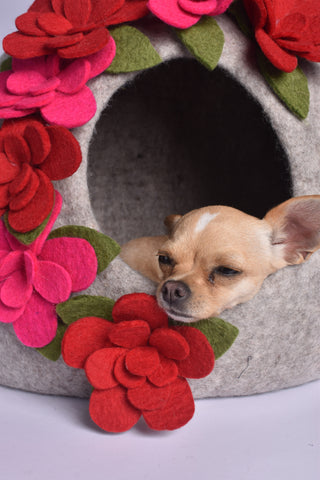 Pointy Top Pet Cave with Flowers