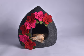 Pointy Top Pet Cave with Flowers