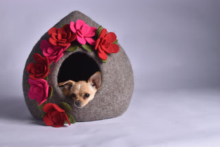 Pointy Top Pet Cave with Flowers