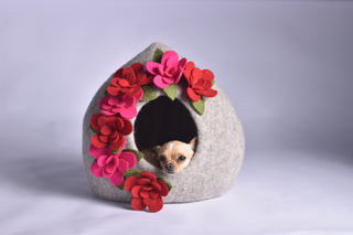 Pointy Top Pet Cave with Flowers